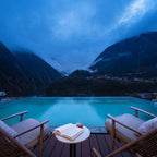 【Exclusive Car & Guide Services】2-Day 1-Night Hailuogou Hot Spring Retreat（Chengdu Round Trip Packages）